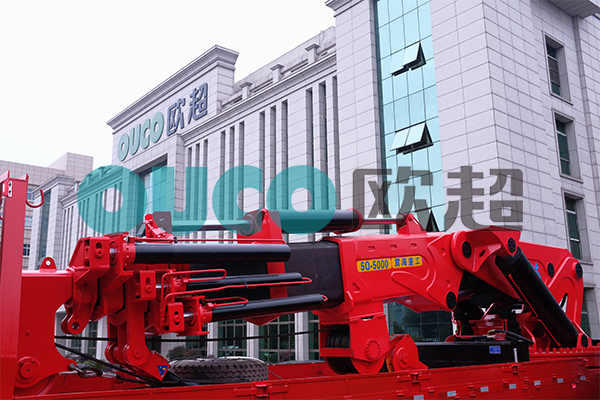 随车吊的厂家 随车吊的厂家